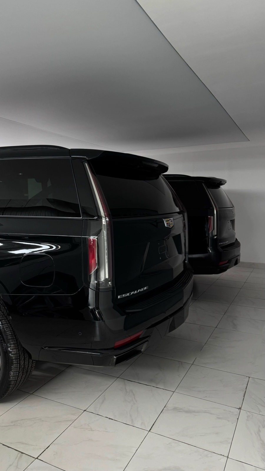 Luxury Limousine Services on assignment in Middle Tennessee